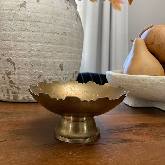 VTG Brass Footed Bowl - Picture 7 of 7